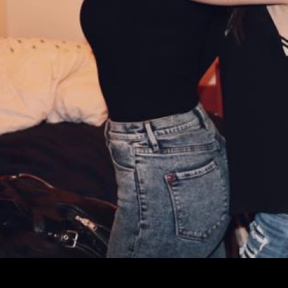 Acid Wash UO Jeans